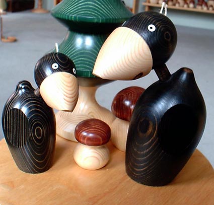 rabe-holzfigur-gedrechselt Rabe - Holzfigur gedrechselt