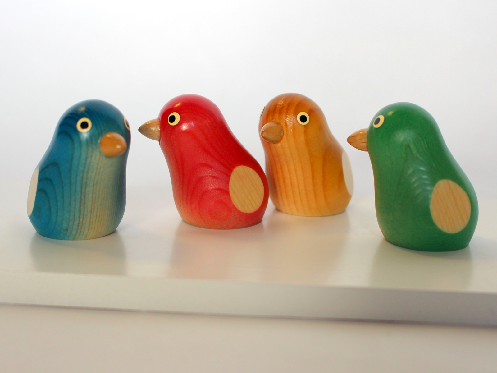 K-ken-farbig Holzfigur Küken farbig