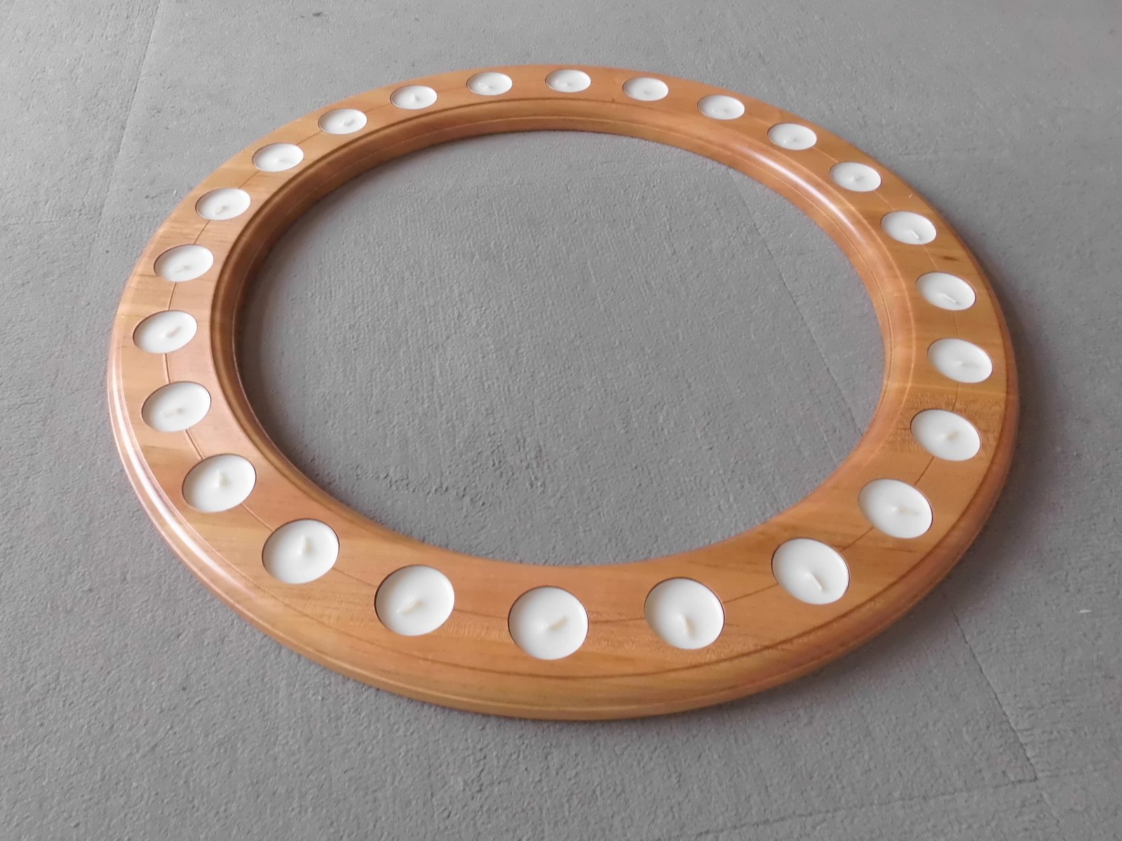 Teelichtkranz mit 24 Teelichtern - Am.Kirsche