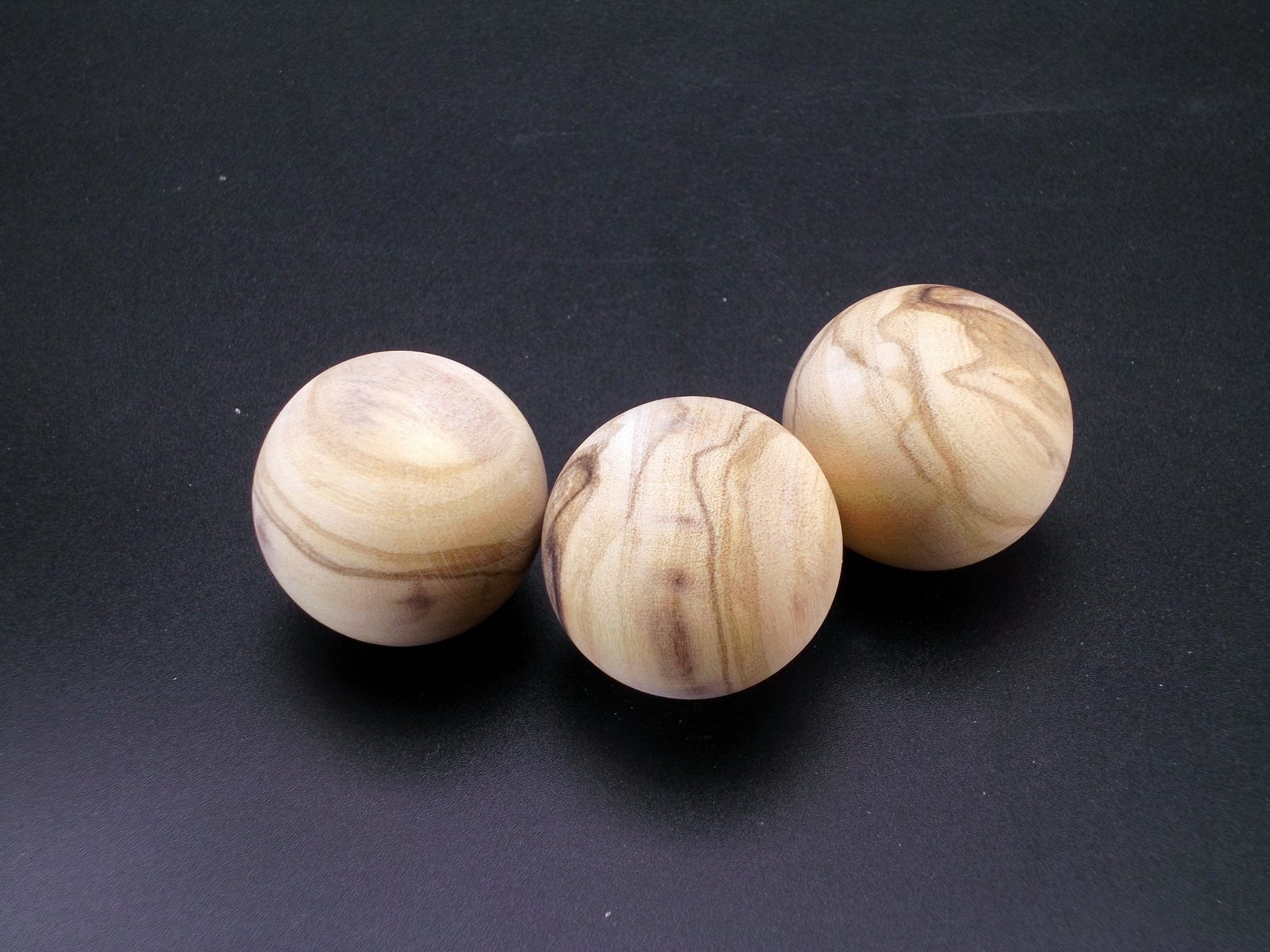 Holzkugeln Olive - roh